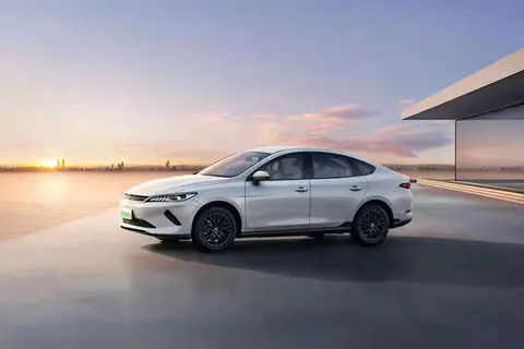 比亚迪3月放大招！首付2.98万就能开新车，这三款要杀疯了！